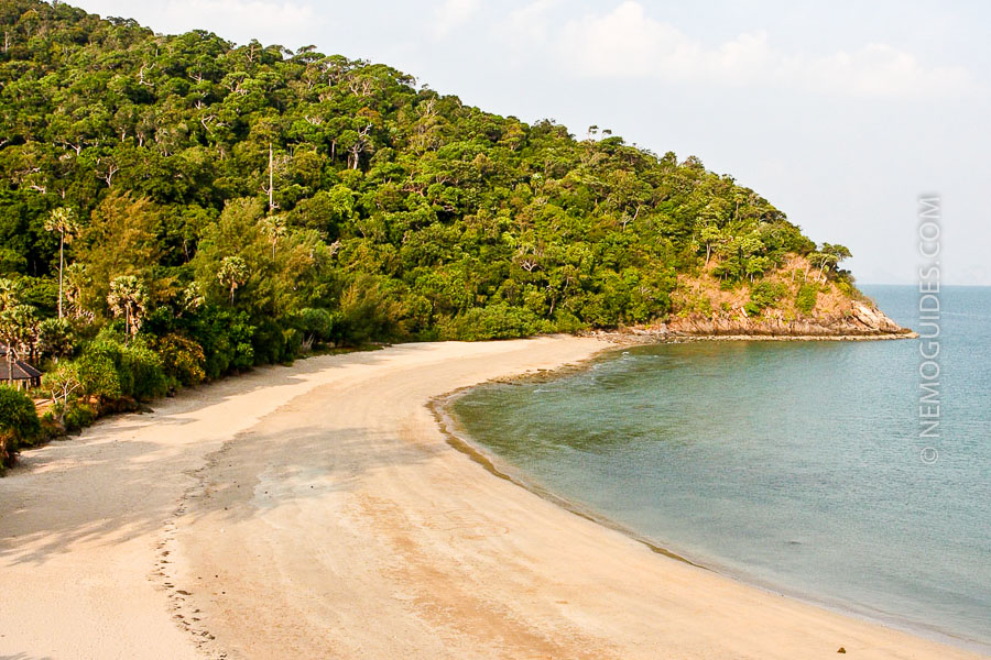 Ko Lanta has some hidden beaches like this one.