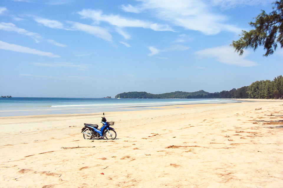 Ao Yai is Ko Phayam's biggest and most popular beach. Can you see they crowds? Photo: Rosita Juurinen.